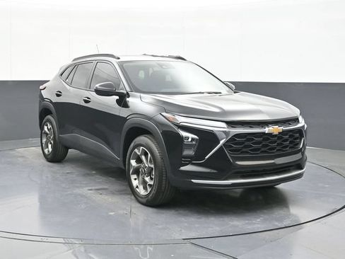 New 2026 Chevrolet Trax LT w/ LT Convenience Package FWD image 15