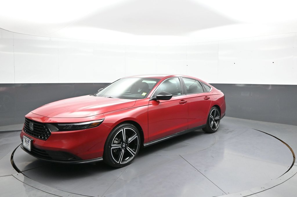 Certified 2025 Honda Accord Sport image 1