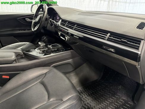 Used 2019 Audi Q7 3.0T Prestige w/ Prestige Package AWD/4WD image 5