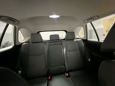 Used 2021 Toyota RAV4 XLE w/ Convenience Package FWD image 33