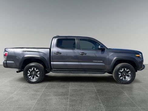 Used 2023 Toyota Tacoma TRD Off-Road w/ TRD Premium Off Road Package image 6