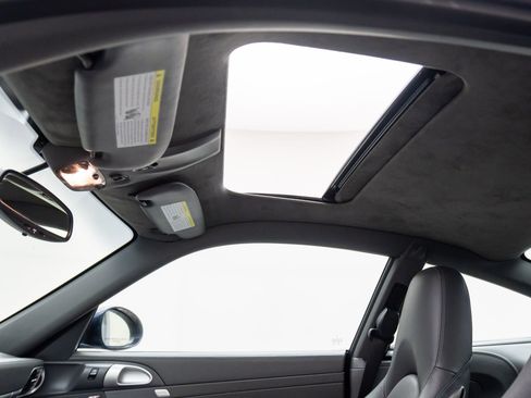 Used 2010 Porsche 911 Carrera S image 30