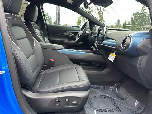 New 2026 Chevrolet Equinox EV LT image 10