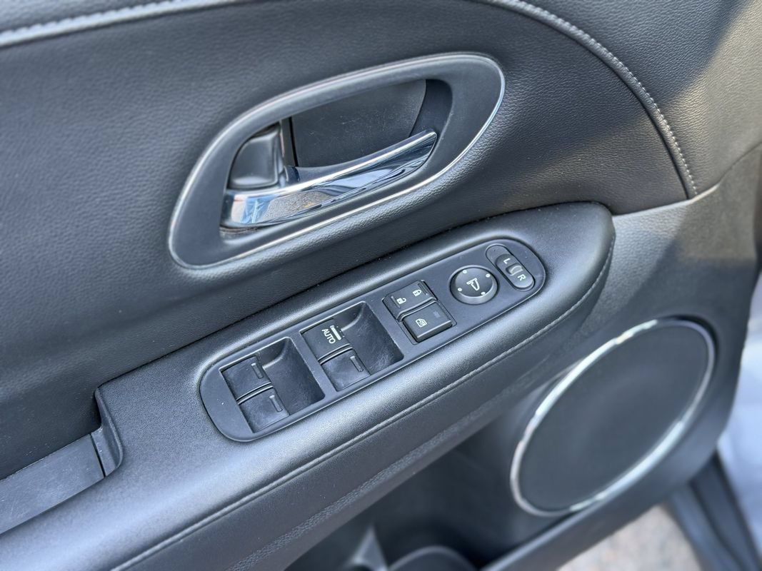 Used 2016 Honda HR-V EX-L image 18