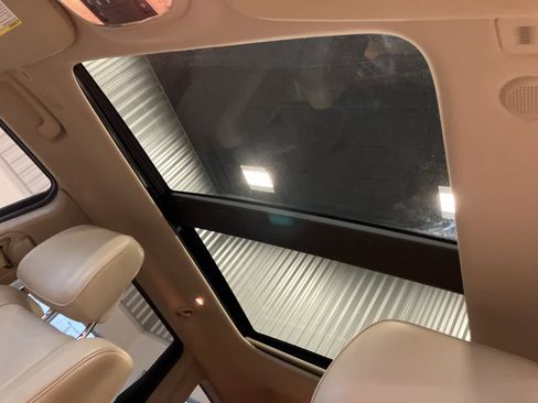 Used 2020 Jeep Grand Cherokee Limited w/ Luxury Group II image 11