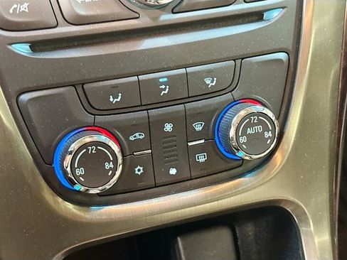 Used 2013 Buick Verano FWD image 17