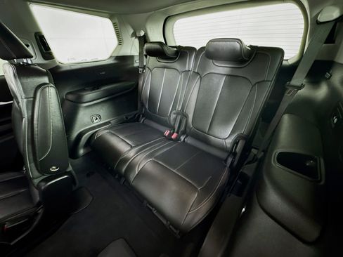 Used 2023 Jeep Grand Cherokee L Limited image 22