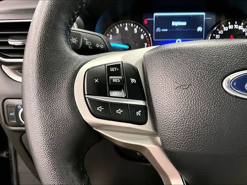 Used 2024 Ford Explorer XLT w/ XLT Sport Appearance Package AWD/4WD image 27