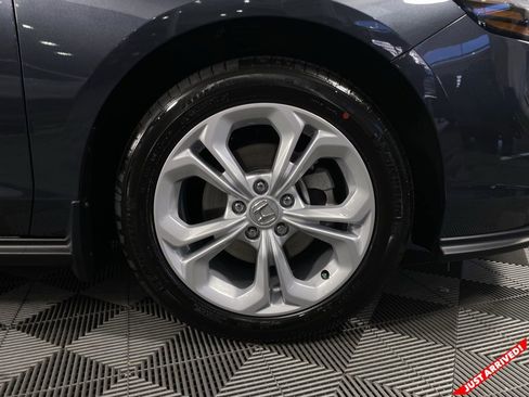 New 2025 Honda Accord LX image 9