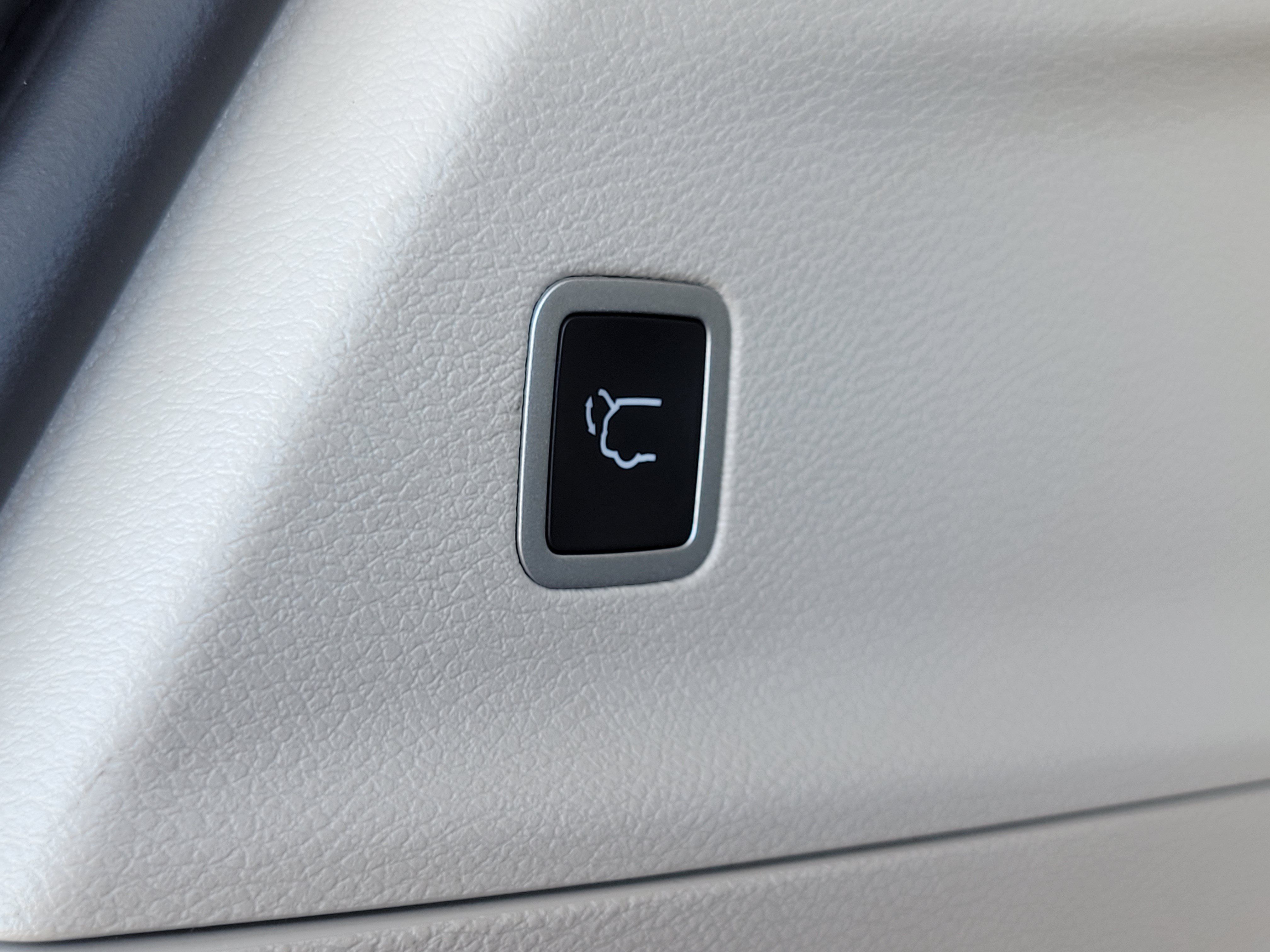 Used 2023 Chrysler Pacifica Touring-L FWD image 26