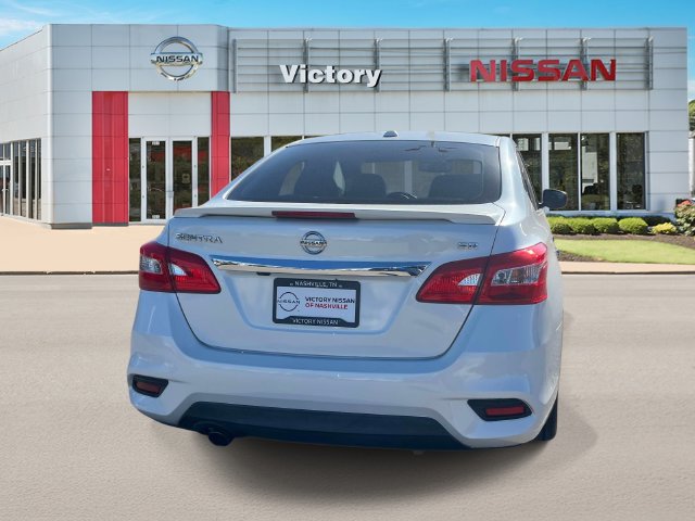 Used 2016 Nissan Sentra SR w/ SR Premium Package FWD image 4