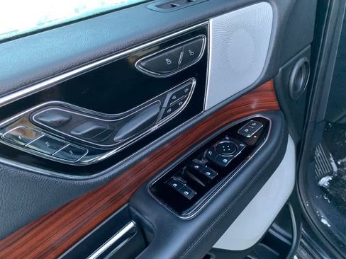 Used 2024 Lincoln Navigator Reserve image 22