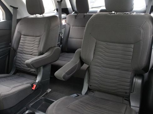Used 2020 Ford Explorer XLT w/ Comfort Package AWD/4WD image 21
