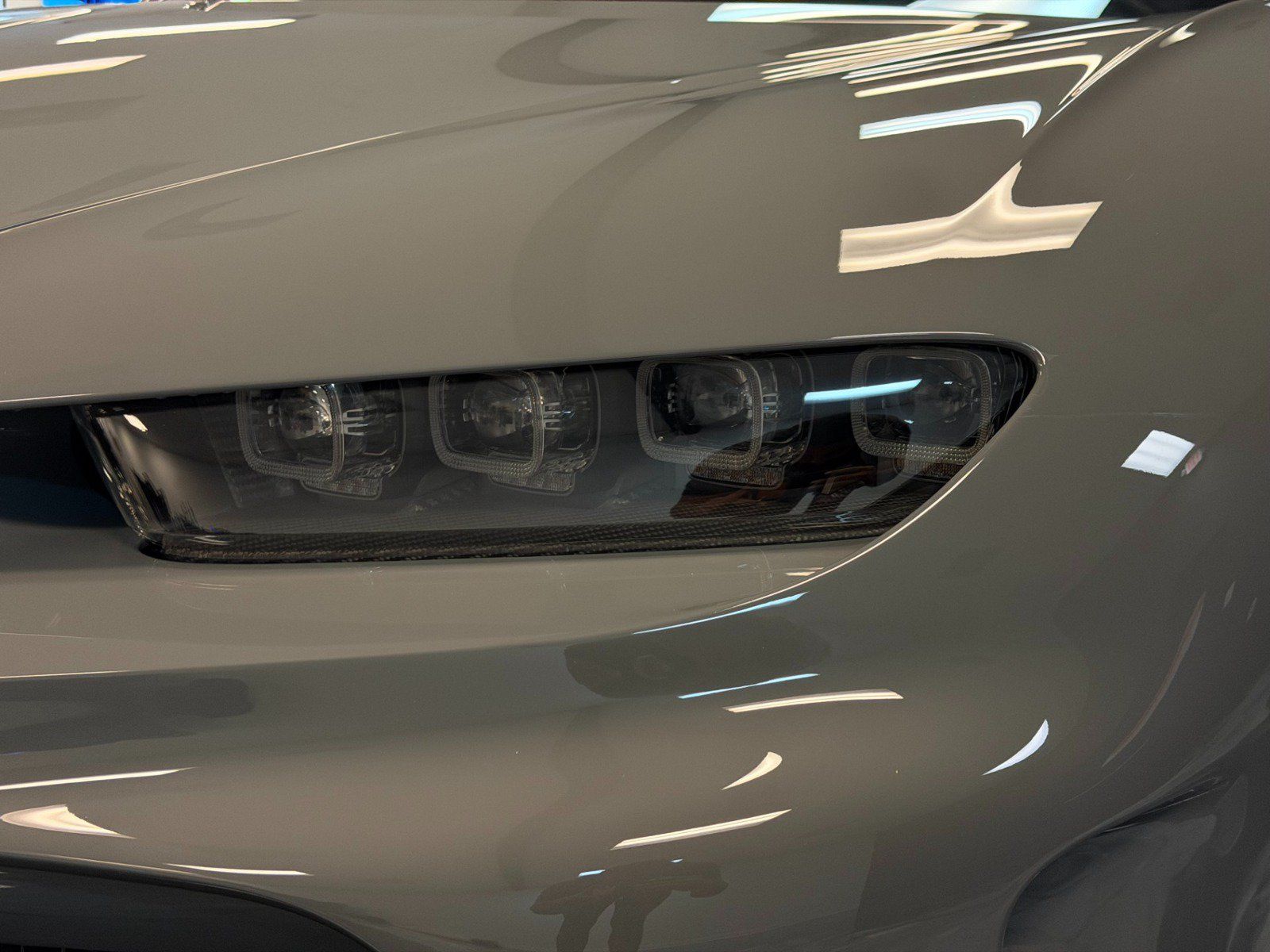 Used 2024 Bugatti Chiron Super Sport AWD/4WD image 6