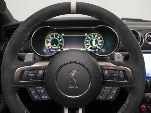 Used 2020 Ford Mustang Shelby GT500 w/ Carbon Fiber Track Pack image 48