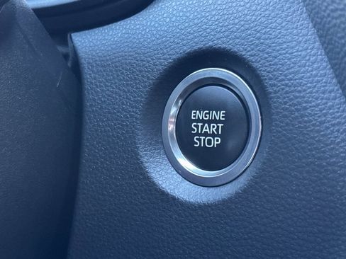 Certified 2025 Toyota Corolla SE image 28