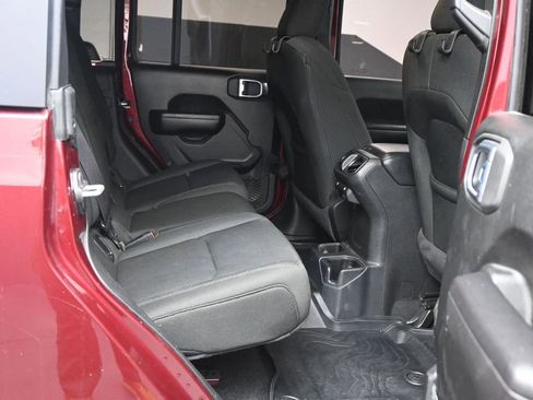 Used 2021 Jeep Gladiator Sport AWD/4WD image 11