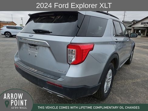 Used 2024 Ford Explorer XLT w/ Equipment Group 202A image 11