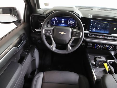 New 2026 Chevrolet Silverado 1500 LTZ w/ LTZ Premium Package image 16