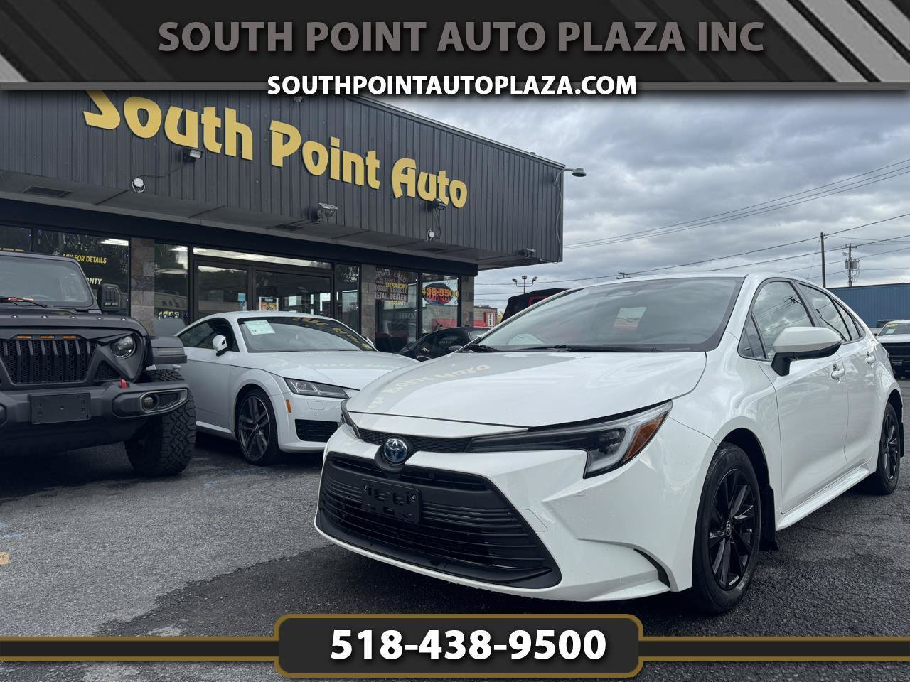 Used 2023 Toyota Corolla LE w/ LE Convenience Package FWD image 1