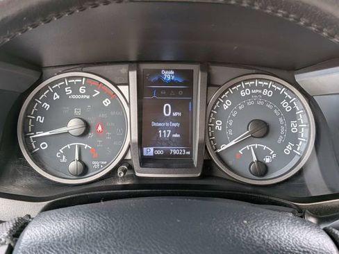Used 2020 Toyota Tacoma TRD Off-Road w/ Technology Package AWD/4WD image 31