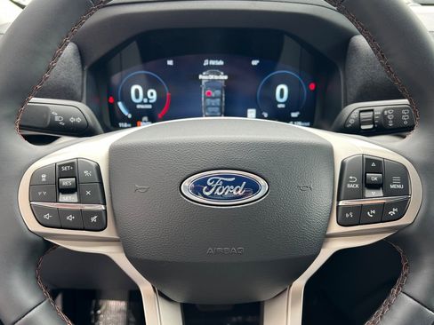 New 2025 Ford Explorer Active image 23