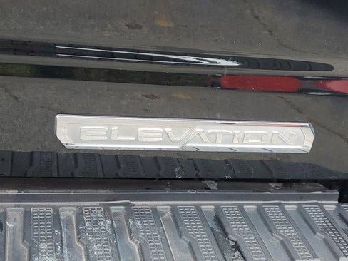 Used 2023 GMC Sierra 1500 Elevation w/ X31 Off-Road Package AWD/4WD image 6