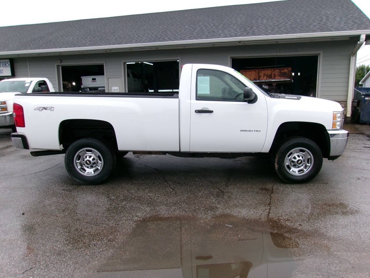 Used 2011 Chevrolet Silverado 2500 W/T w/ Snow Plow Prep Package AWD/4WD image 1