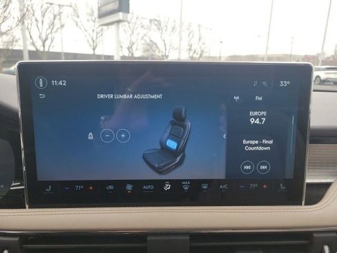 Certified 2024 Lincoln Corsair AWD image 36