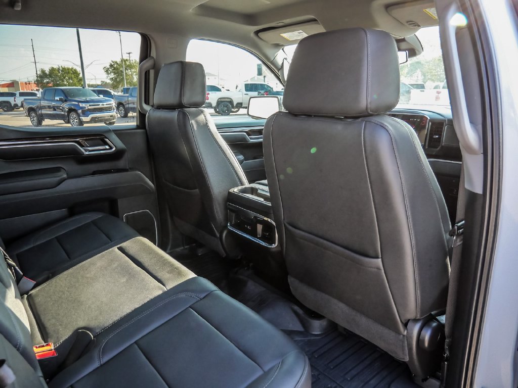 Used 2025 GMC Sierra 1500 Elevation w/ Elevation Premium Package AWD/4WD image 23