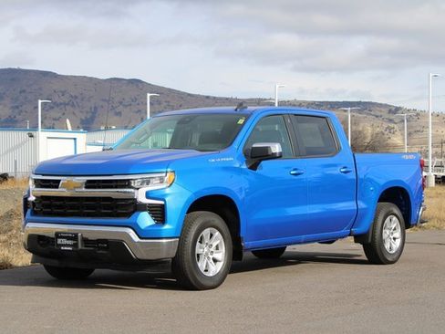 Used 2025 Chevrolet Silverado 1500 LT image 8