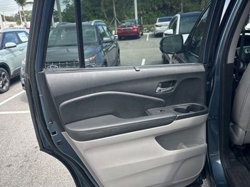 Used 2021 Honda Pilot Special Edition image 8