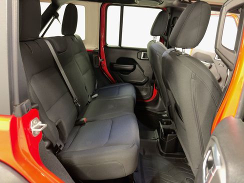 Used 2021 Jeep Wrangler Unlimited Sport image 30