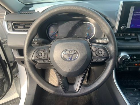 Used 2025 Toyota RAV4 XLE AWD/4WD image 26
