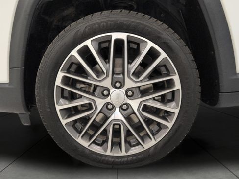 Used 2023 Jeep Compass Limited w/ Elite Group AWD/4WD image 3