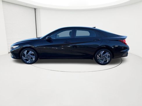 New 2025 Hyundai Elantra Sport image 2