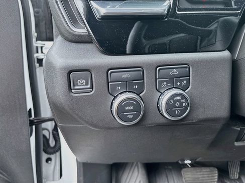 Used 2025 GMC Sierra 1500 Elevation AWD/4WD image 34