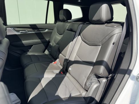 New 2025 Cadillac XT6 Sport w/ Technology Package image 13