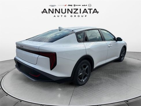 New 2025 Kia K4 LXS image 5