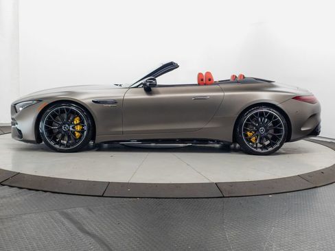 Used 2022 Mercedes-Benz SL 55 AMG 4MATIC w/ Driver Assistance Package image 5
