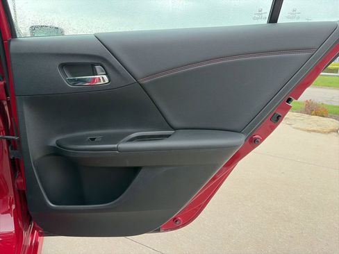 Used 2017 Honda Accord Sport Special Edition image 26