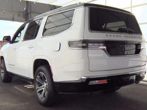Used 2024 Jeep Grand Wagoneer Series I AWD/4WD image 2