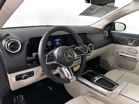 Certified 2026 Mercedes-Benz GLA 250 image 9