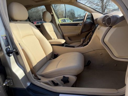 Used 2003 Mercedes-Benz C 240 Sedan image 14