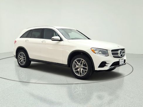 Used 2019 Mercedes-Benz GLC 300 image 3