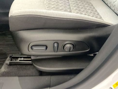 Used 2024 Chevrolet Equinox LS w/ LS Convenience Package AWD/4WD image 25