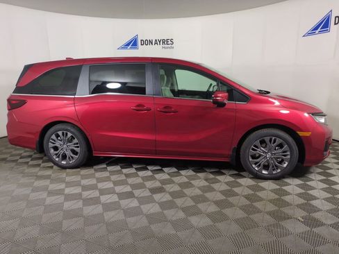 New 2026 Honda Odyssey Touring image 6