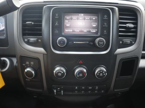 Used 2018 RAM 2500 Tradesman w/ Chrome Appearance Group AWD/4WD image 8