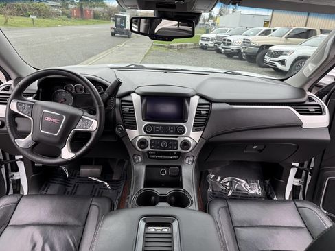 Used 2016 GMC Yukon XL SLT w/ Open Road Package image 18