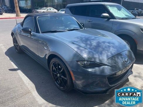 Used 2020 MAZDA MX-5 Miata Club RWD image 2